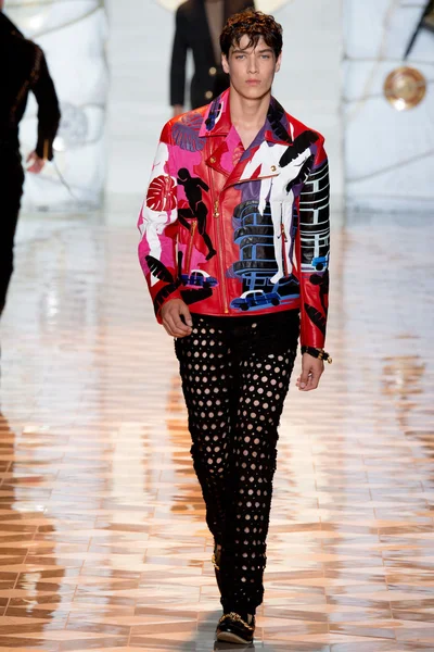 Look 40